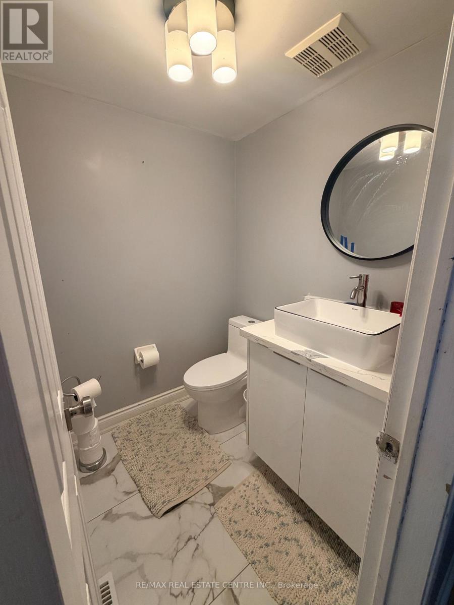 23 Capistro Street, Brampton, Ontario  L7A 3J2 - Photo 17 - W12481607