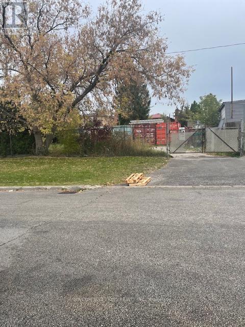 2775 DUFFERIN STREET, Toronto, Ontario