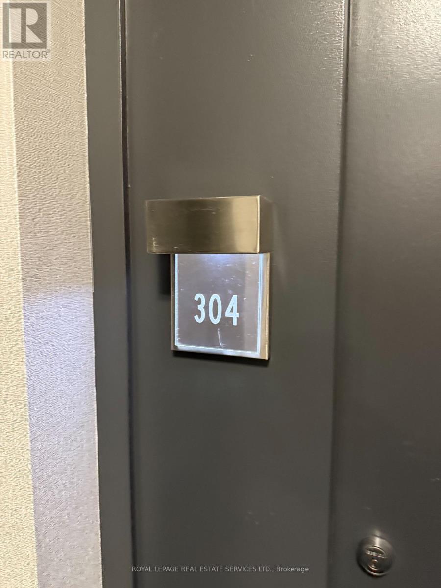 304 - 223 WEBB DRIVE, Mississauga, Ontario