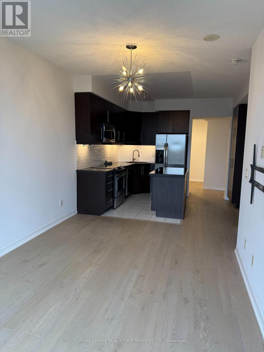 304 - 223 Webb Drive, Mississauga, Ontario  L5B 0E8 - Photo 2 - W12481624