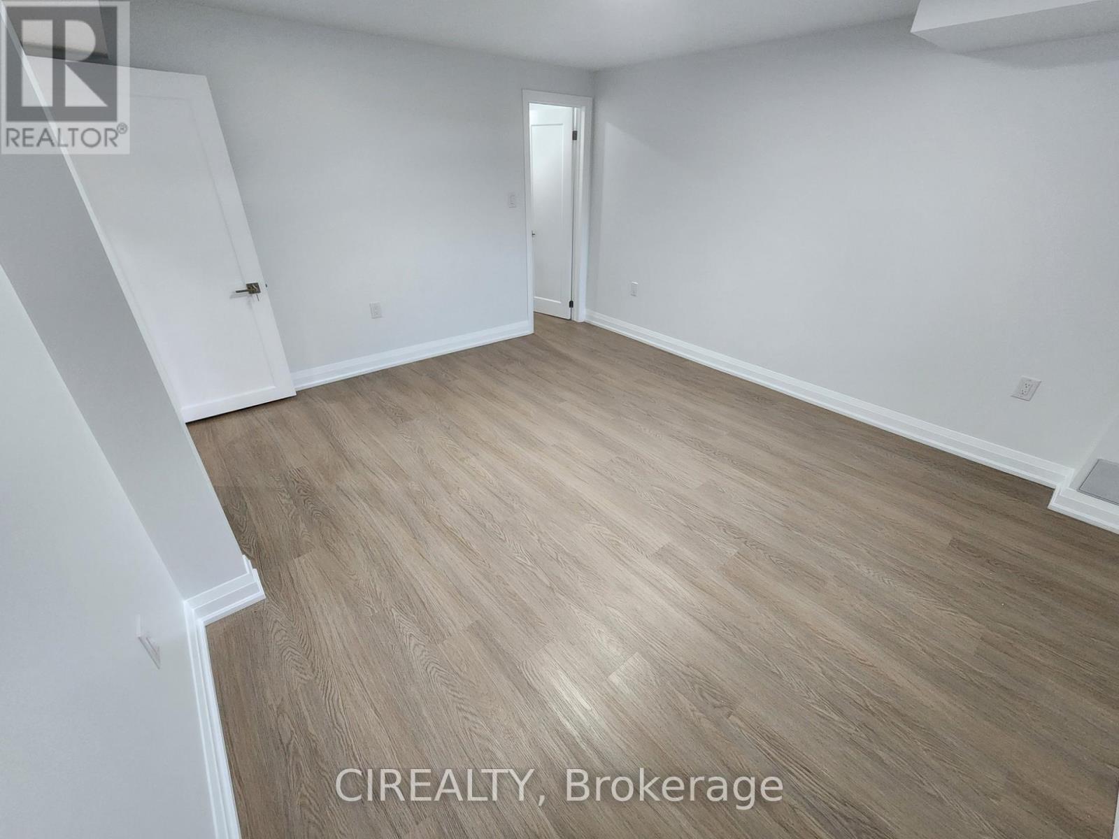 268 Bonnieglen Boulevard, Caledon, Ontario  L7C 4B3 - Photo 12 - W12481628