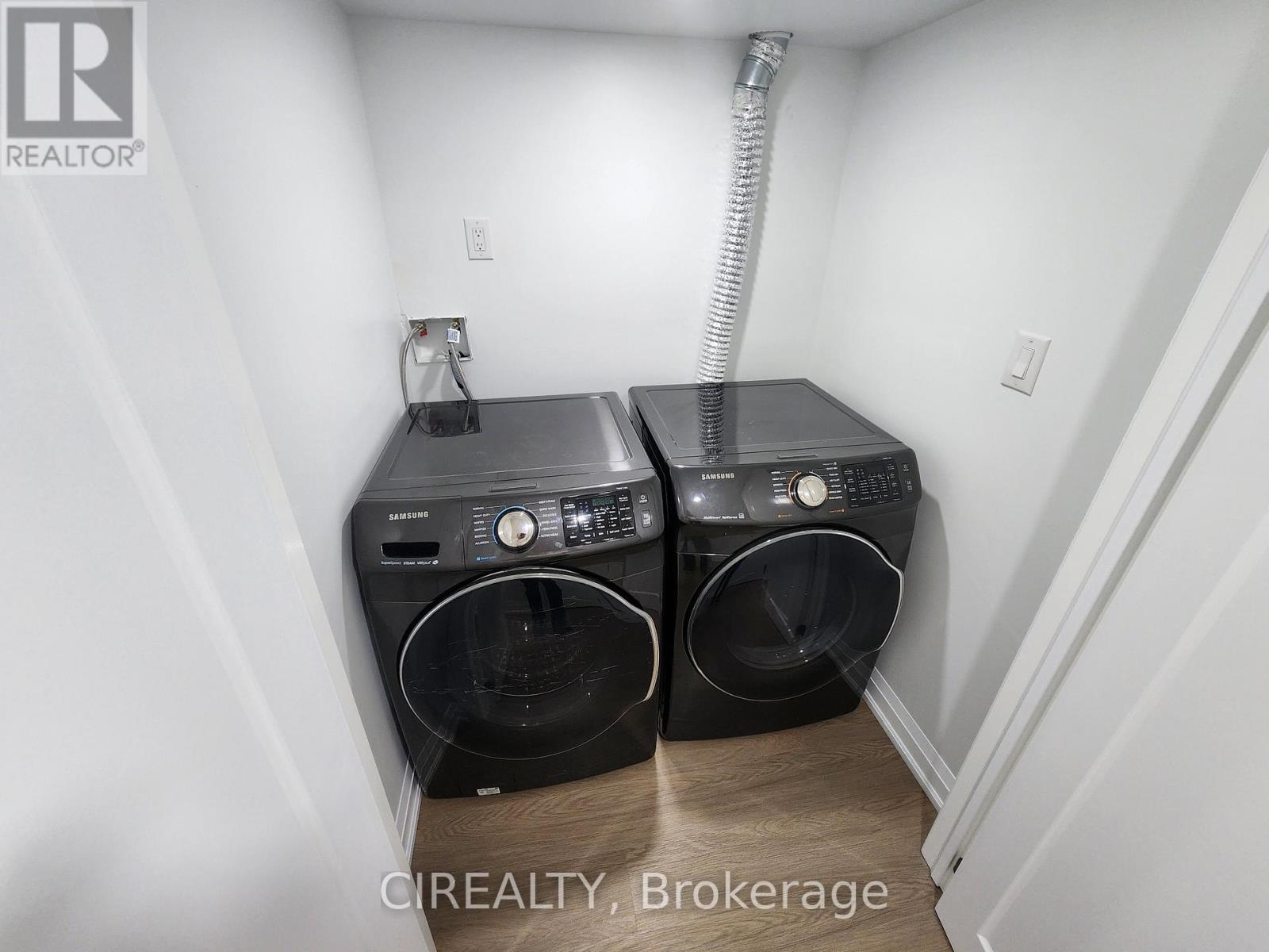 268 Bonnieglen Boulevard, Caledon, Ontario  L7C 4B3 - Photo 21 - W12481628
