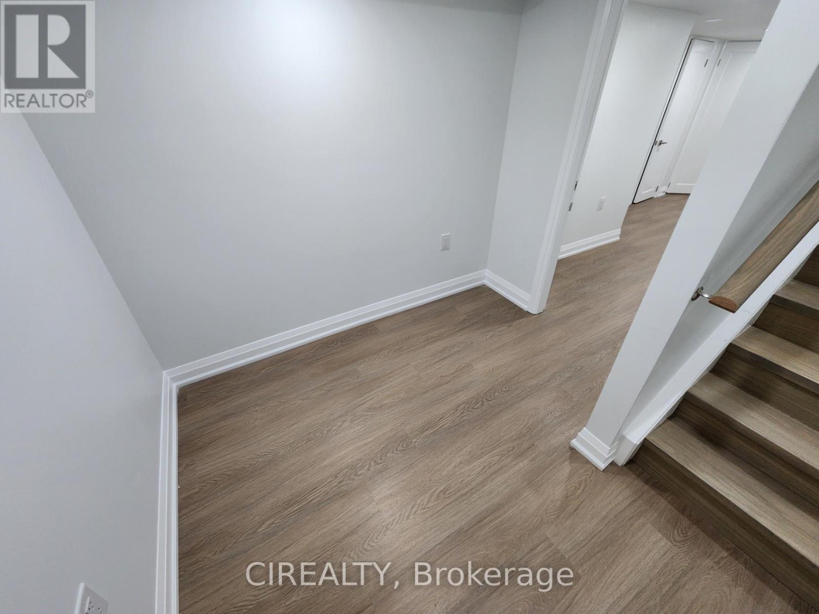 268 Bonnieglen Boulevard, Caledon, Ontario  L7C 4B3 - Photo 8 - W12481628