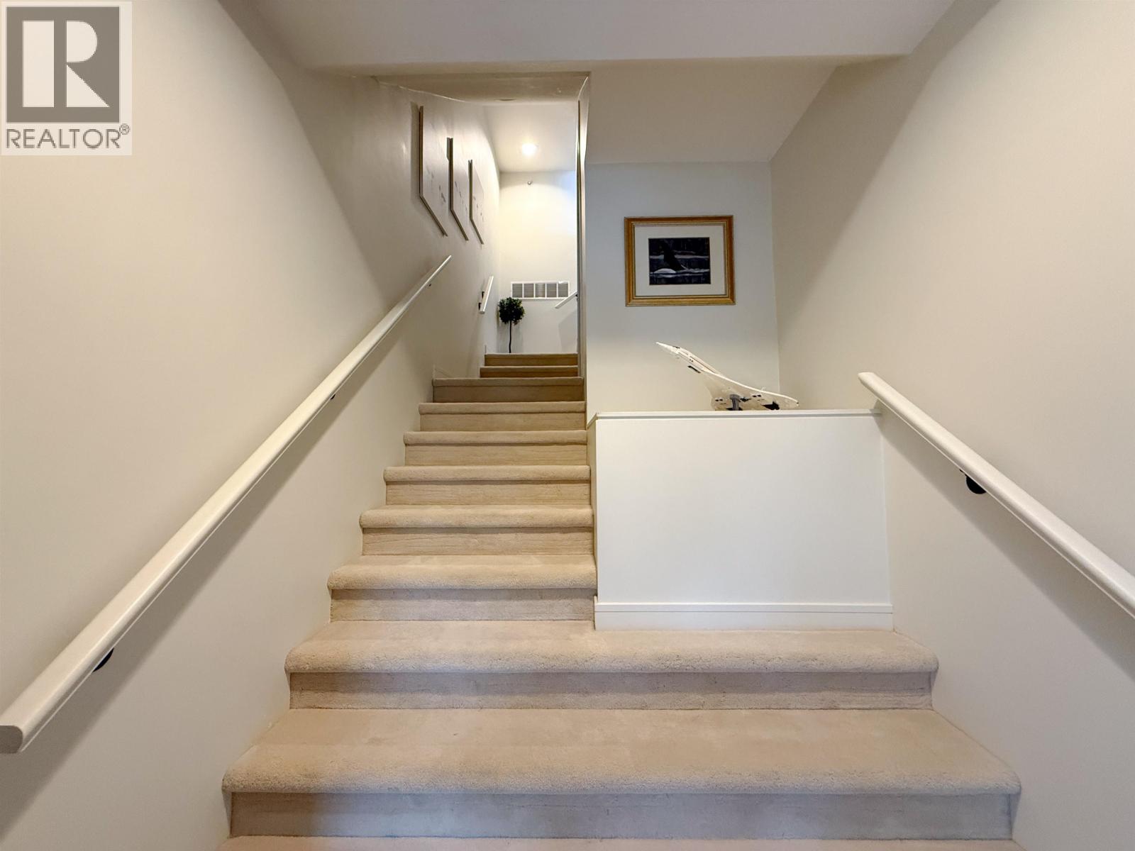 8676 Seascape Drive, West Vancouver, British Columbia  V7W 3J7 - Photo 2 - R3061546