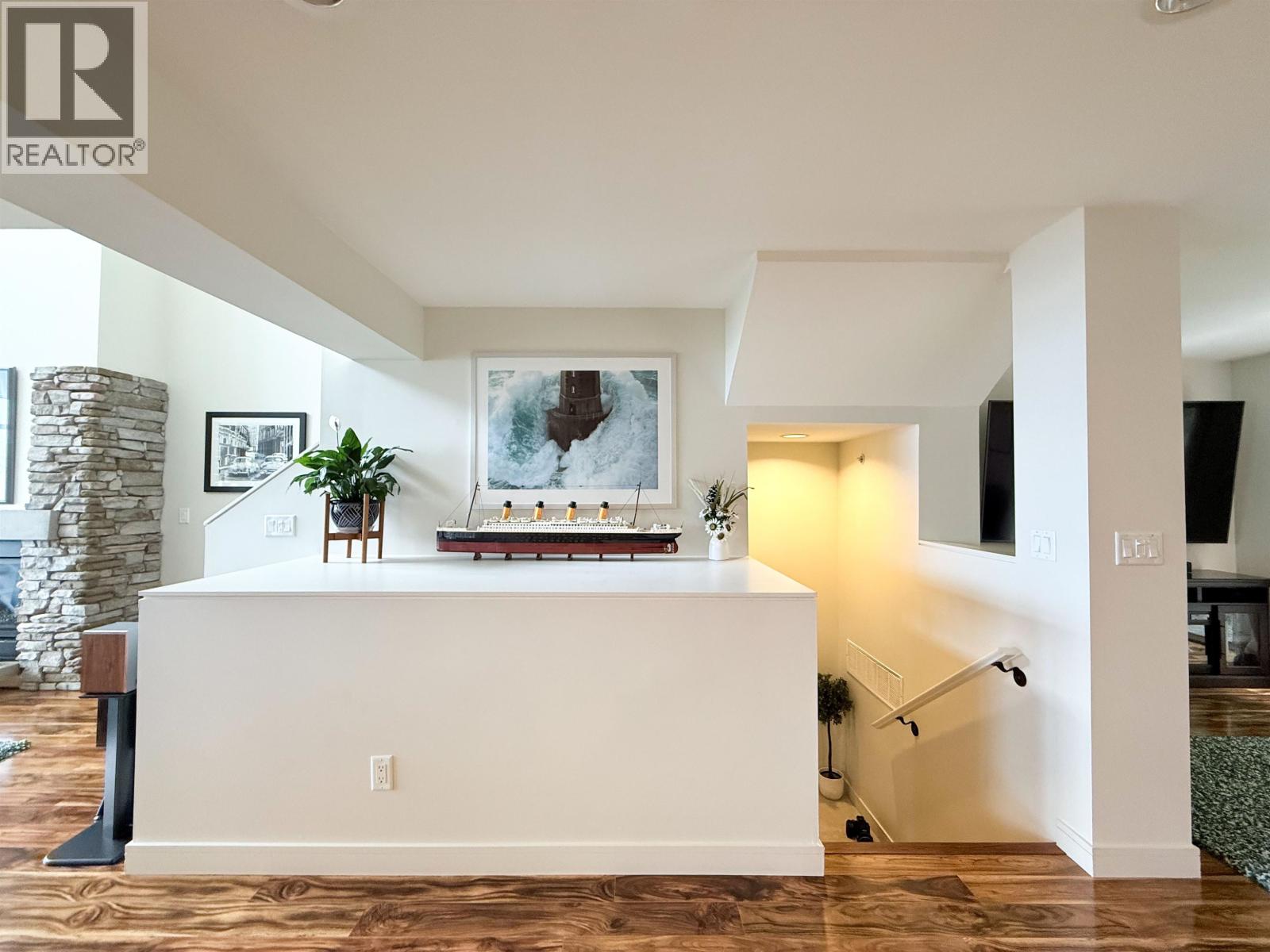 8676 Seascape Drive, West Vancouver, British Columbia  V7W 3J7 - Photo 3 - R3061546