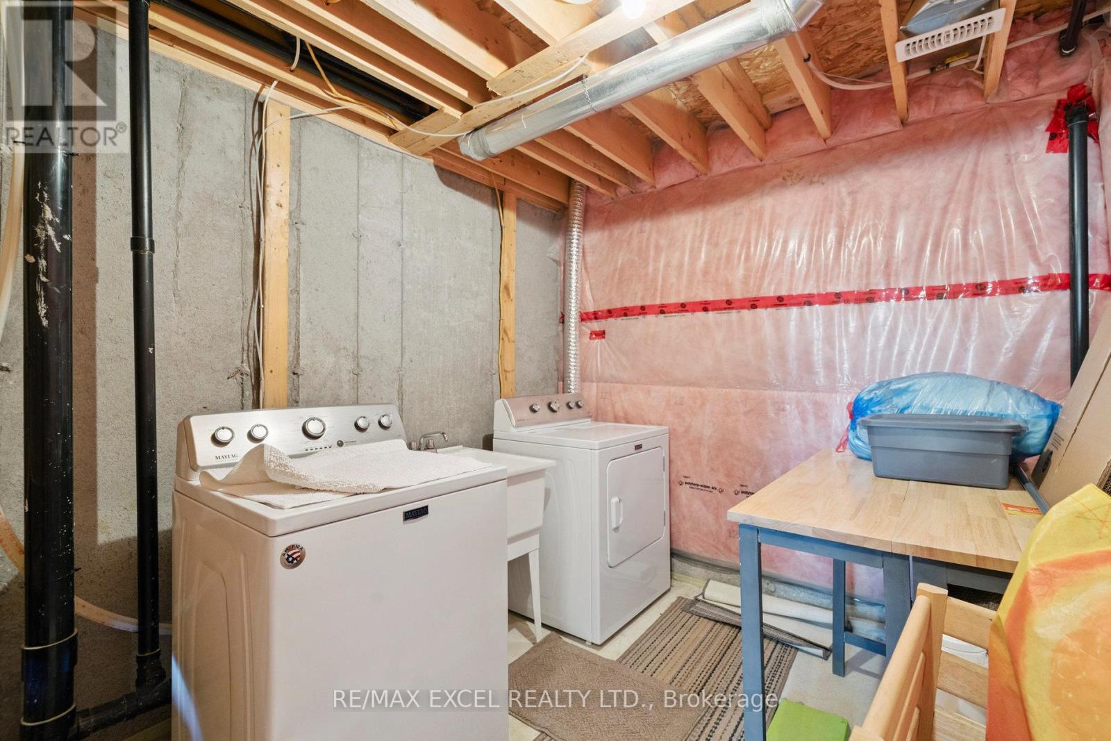 6401 Shapton Crescent, Niagara Falls, Ontario  L2H 0L8 - Photo 12 - X12481588