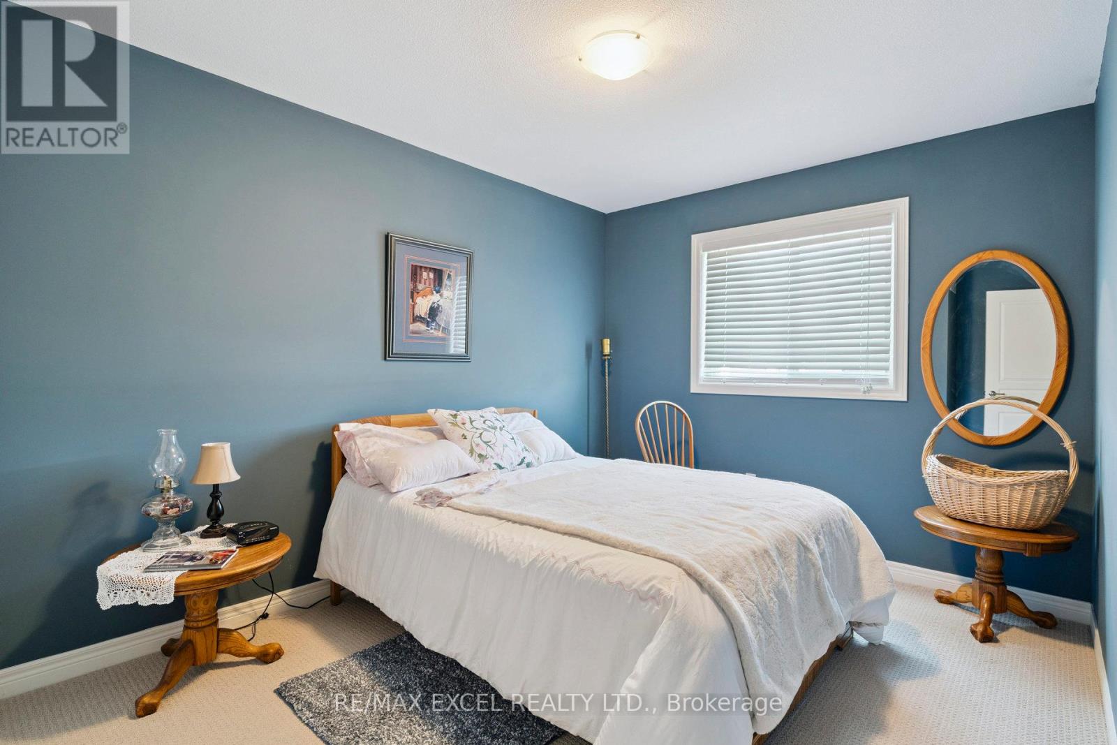 6401 Shapton Crescent, Niagara Falls, Ontario  L2H 0L8 - Photo 4 - X12481588