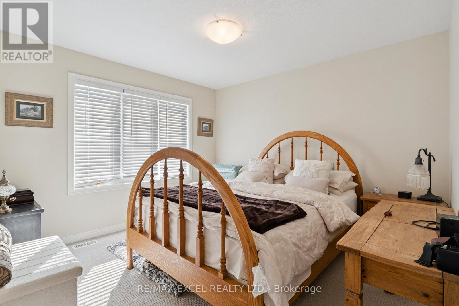 6401 Shapton Crescent, Niagara Falls, Ontario  L2H 0L8 - Photo 9 - X12481588