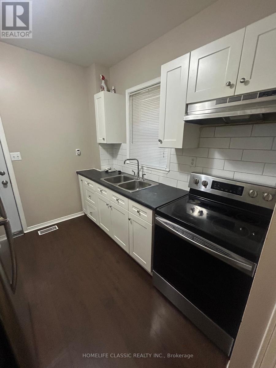 264 Wolfe Street, Peterborough, Ontario  K9J 2L3 - Photo 3 - X12481608