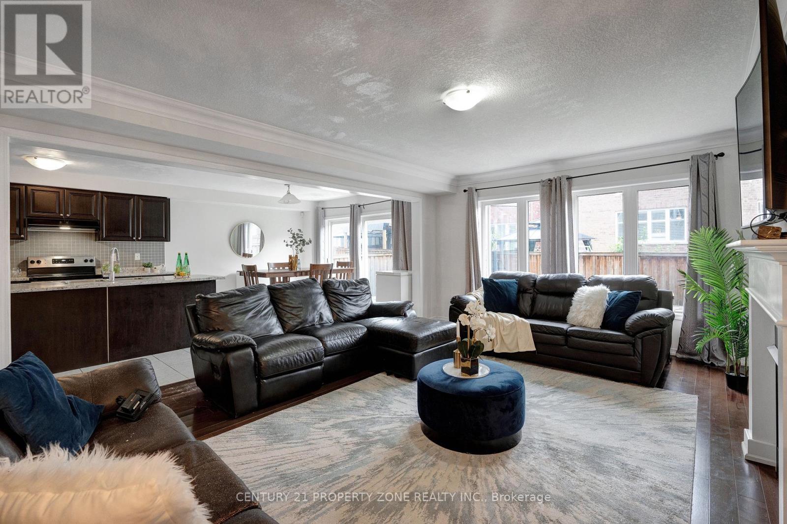 43 Mccargow Drive, Haldimand, Ontario  N3W 0C3 - Photo 8 - X12481612