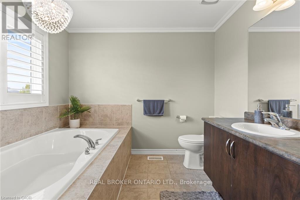 14 Carroll Lane, Brantford, Ontario  N3T 5L5 - Photo 13 - X12481614