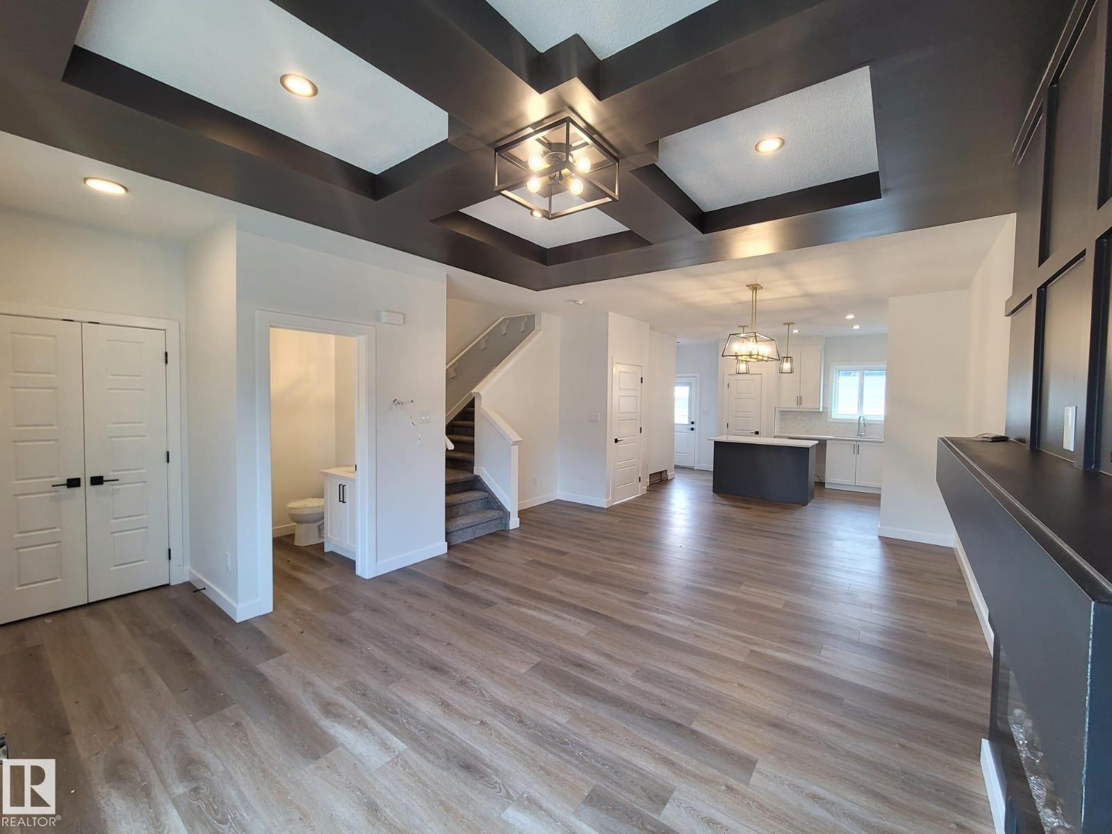 9802 107 Morinville Av, Morinville, Alberta  T8R 1E5 - Photo 3 - E4463471