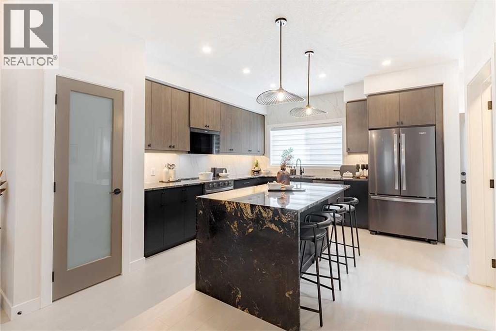 186 Bridgeport Circle W, Chestermere, Alberta  T1X 3E7 - Photo 4 - A2266614