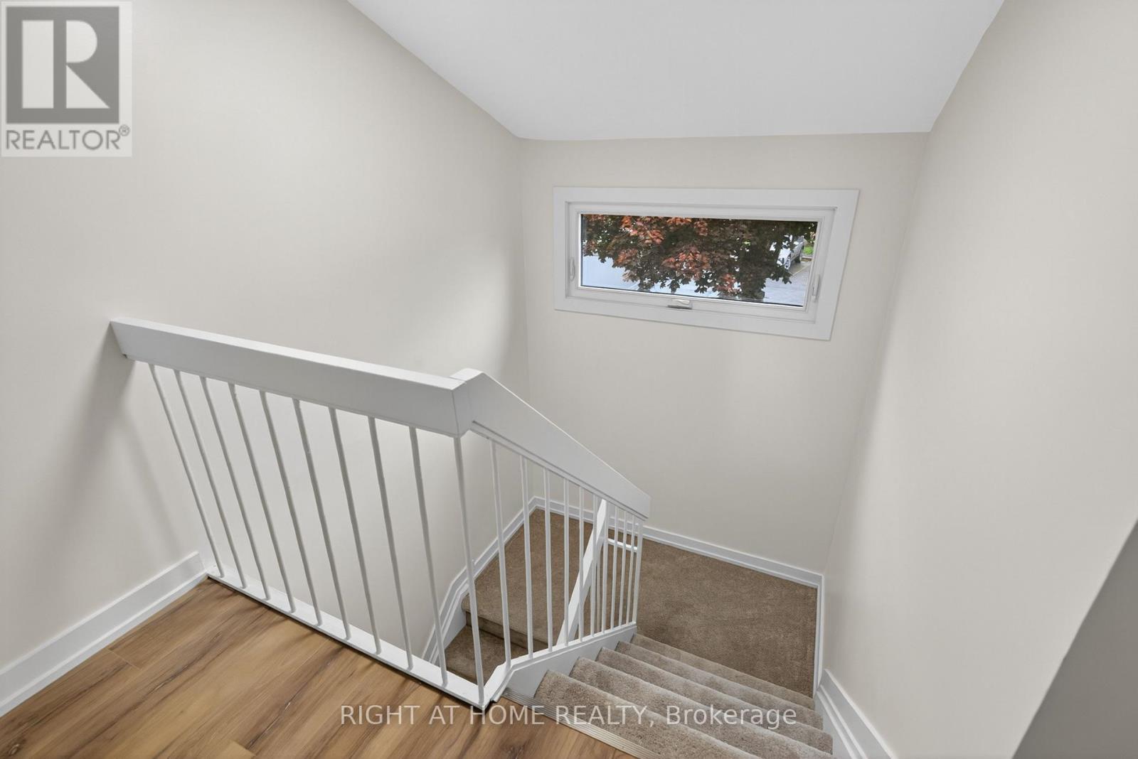 2311 Stonehenge Crescent, Ottawa, Ontario  K1B 4N7 - Photo 17 - X12479715