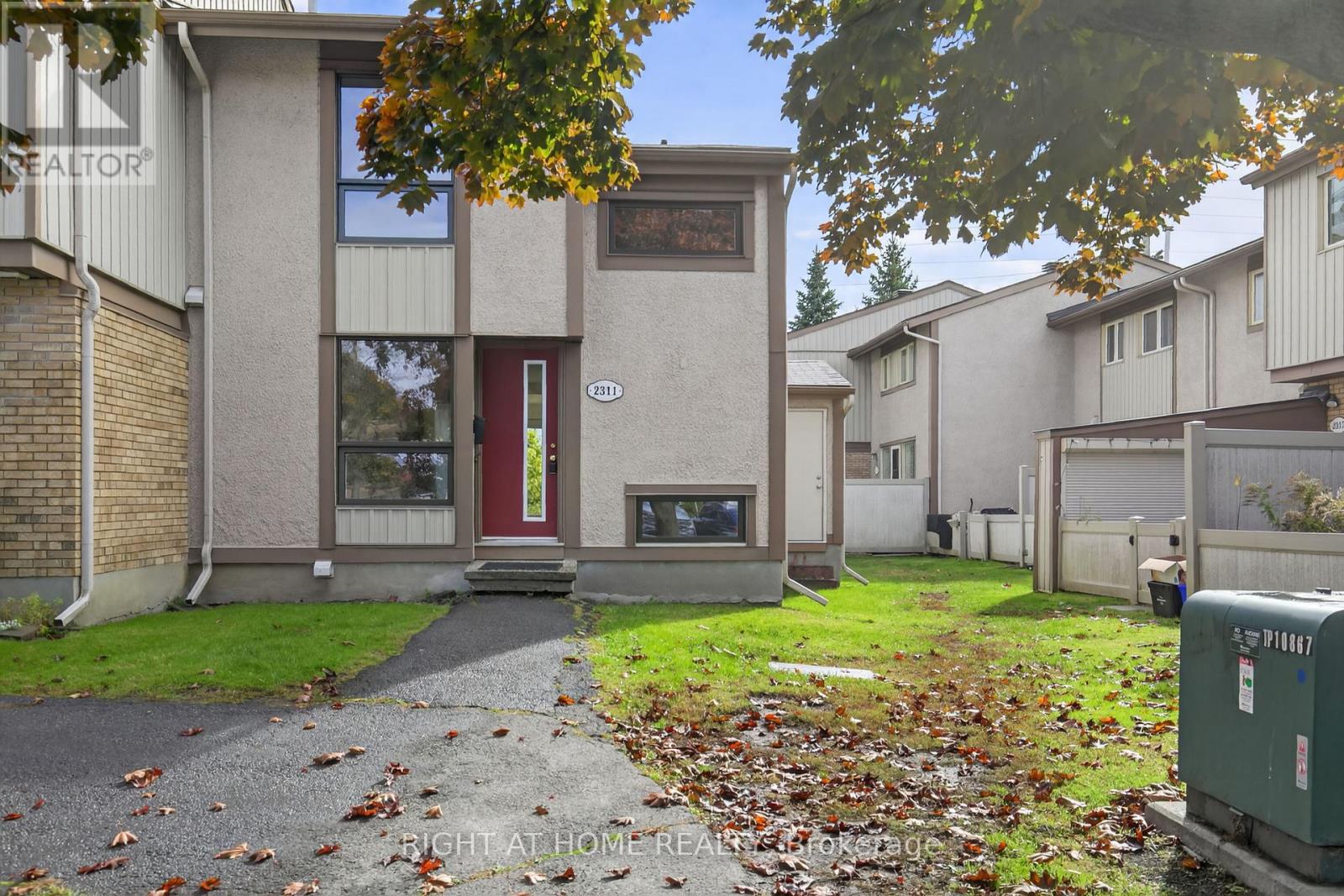 2311 Stonehenge Crescent, Ottawa, Ontario  K1B 4N7 - Photo 2 - X12479715