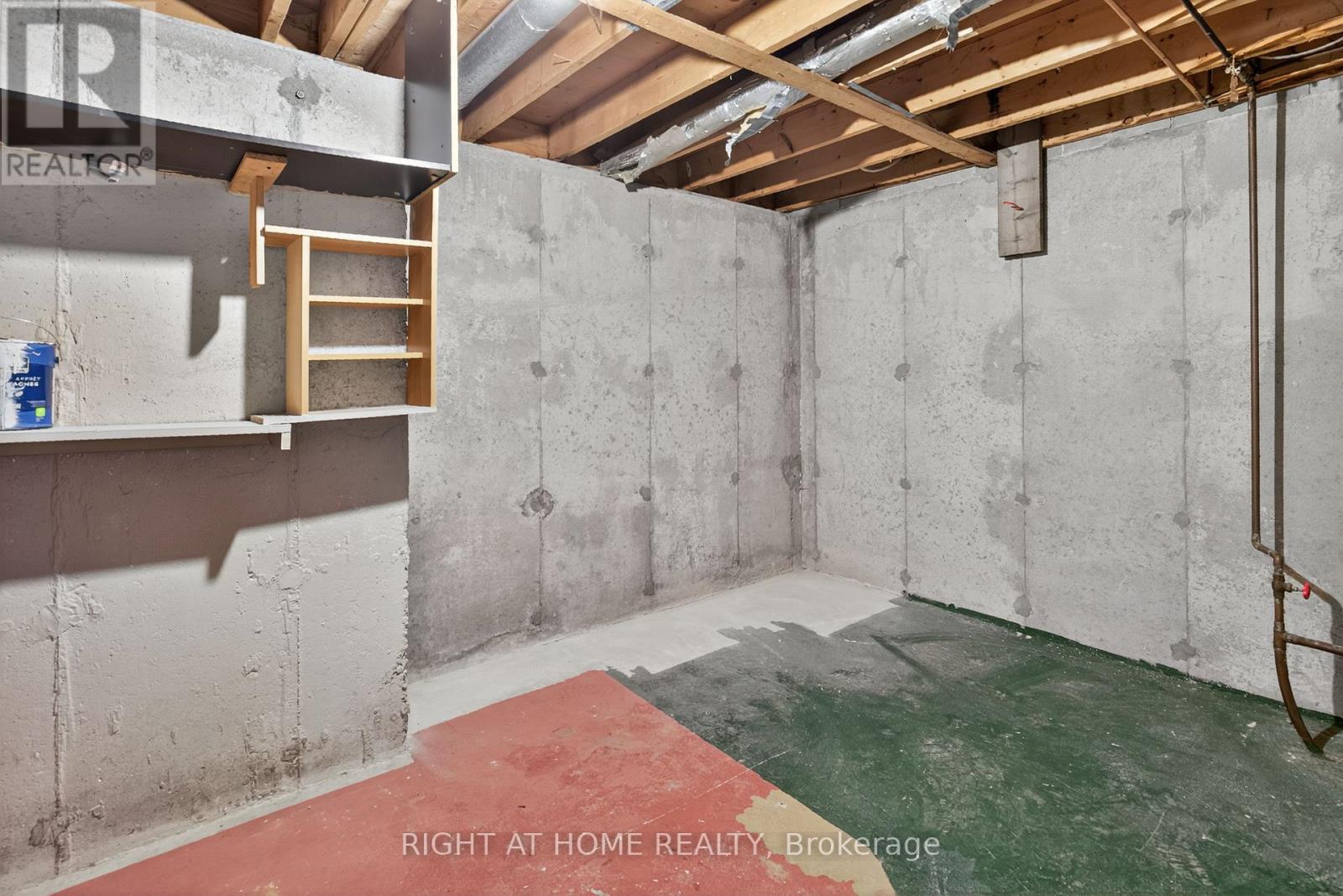 2311 Stonehenge Crescent, Ottawa, Ontario  K1B 4N7 - Photo 27 - X12479715
