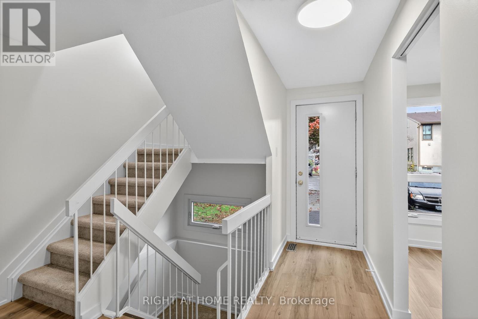 2311 Stonehenge Crescent, Ottawa, Ontario  K1B 4N7 - Photo 3 - X12479715