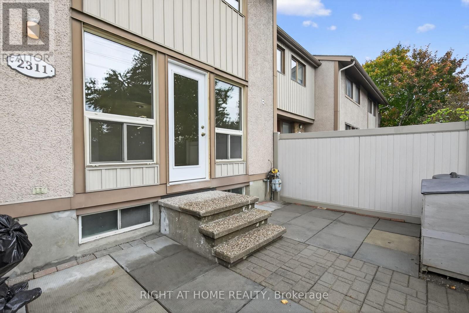 2311 Stonehenge Crescent, Ottawa, Ontario  K1B 4N7 - Photo 34 - X12479715