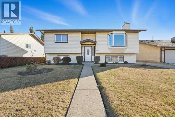 69 Hallgren Avenue, Red Deer, Alberta  T4N 6P1 - Photo 1 - A2266457