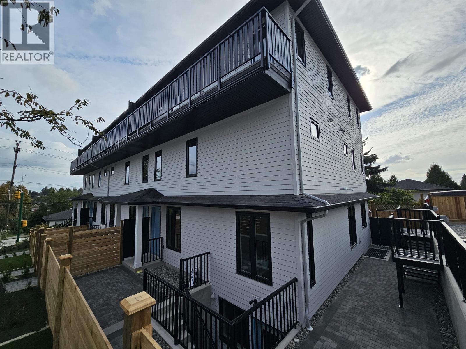 1 7893 2ND STREET, Burnaby, British Columbia