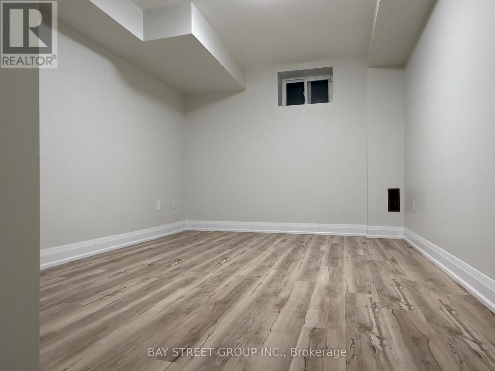 Bsmt 623 16th Avenue, Richmond Hill, Ontario  L4C 7A8 - Photo 7 - N12463869
