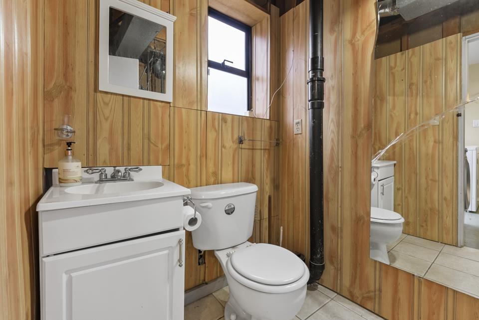 14041 88a Avenue, Surrey, British Columbia  V3V 7H4 - Photo 16 - R3061795