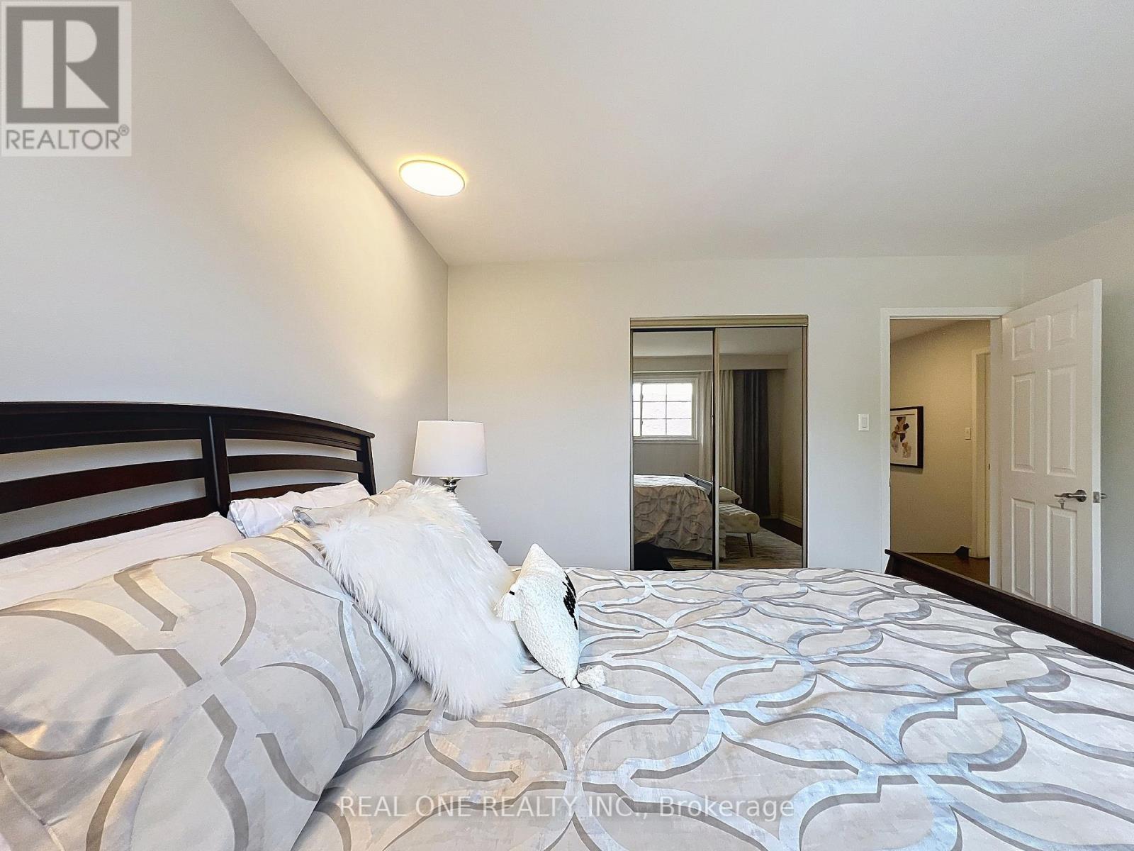 2 James Gray Drive, Toronto, Ontario  M2H 1N9 - Photo 21 - C12481645