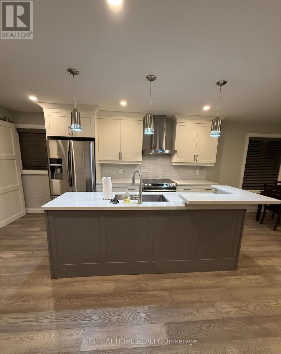 6 Newlands Avenue, Georgina, Ontario  L4P 3T3 - Photo 6 - N12481652
