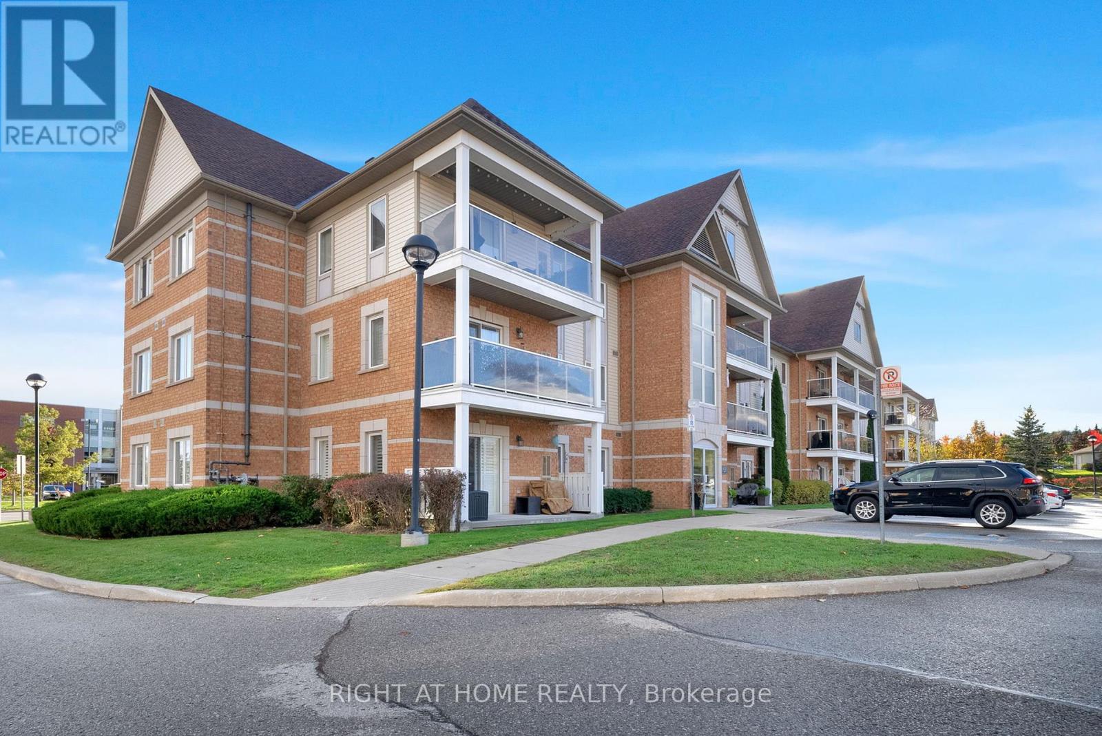 205 - 132 ASPEN SPRINGS DRIVE, Clarington, Ontario