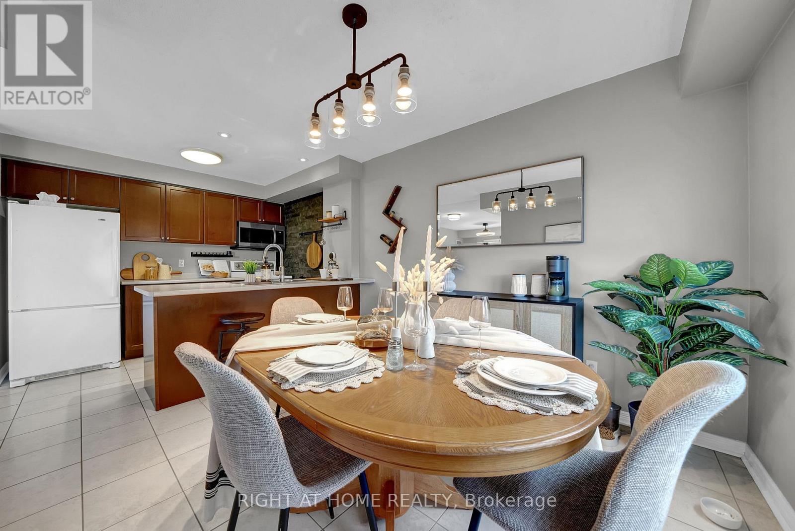 205 - 132 Aspen Springs Drive, Clarington, Ontario  L1C 0H1 - Photo 12 - E12481684