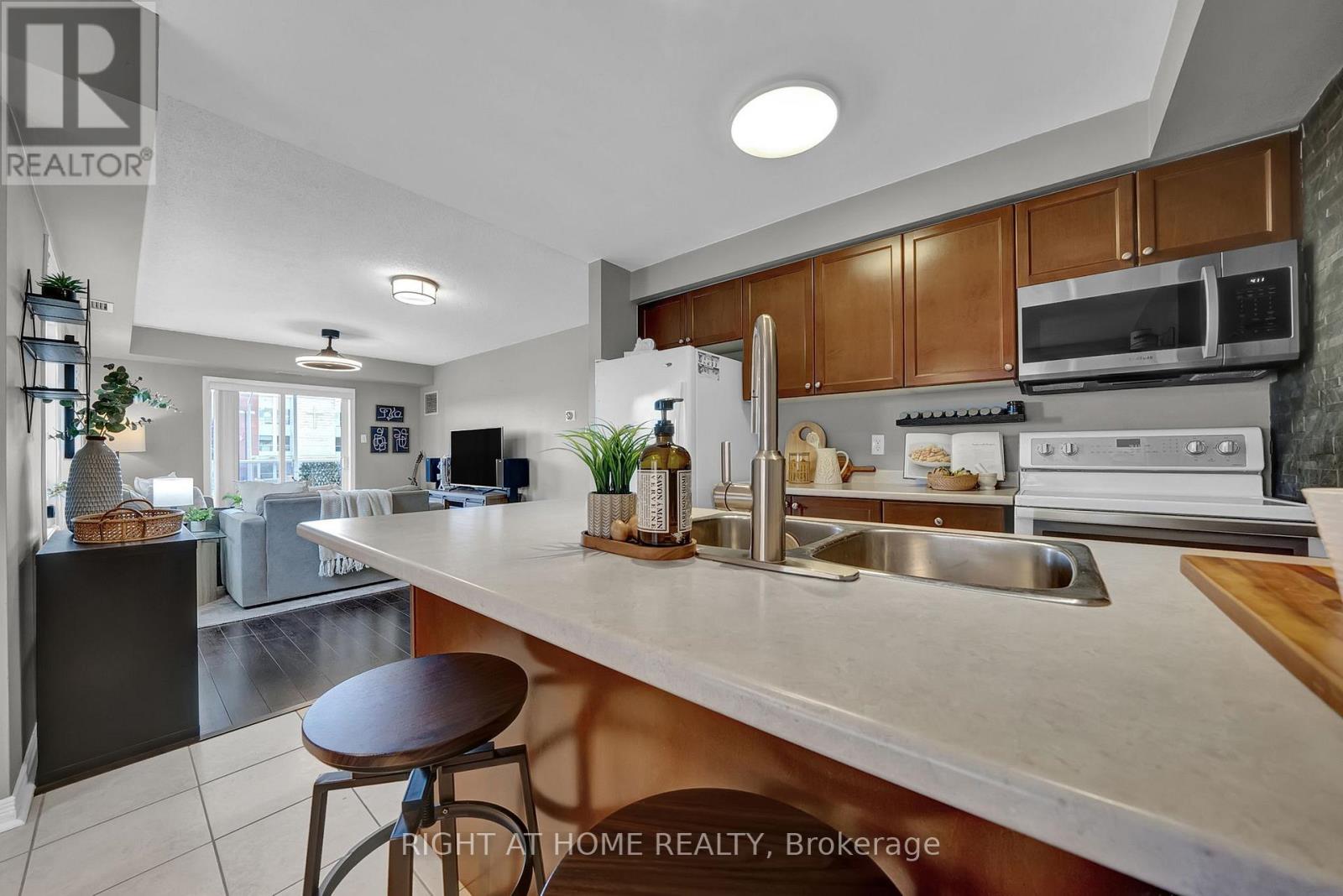205 - 132 Aspen Springs Drive, Clarington, Ontario  L1C 0H1 - Photo 17 - E12481684