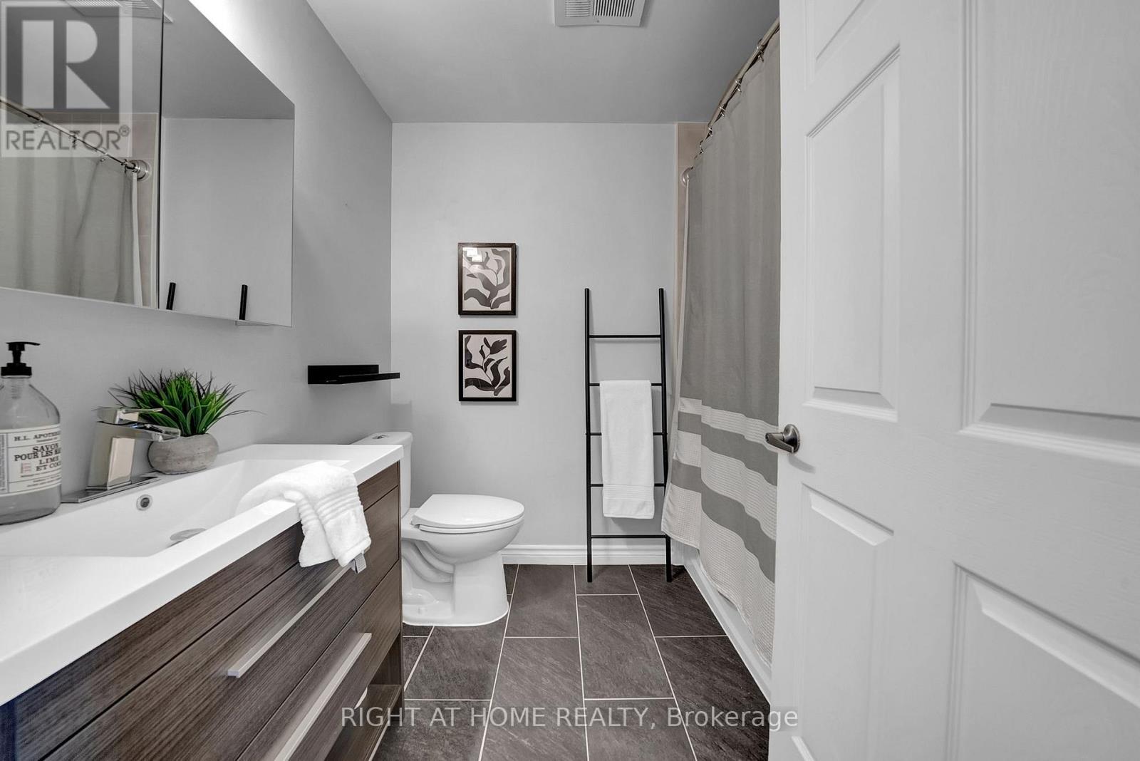205 - 132 Aspen Springs Drive, Clarington, Ontario  L1C 0H1 - Photo 24 - E12481684