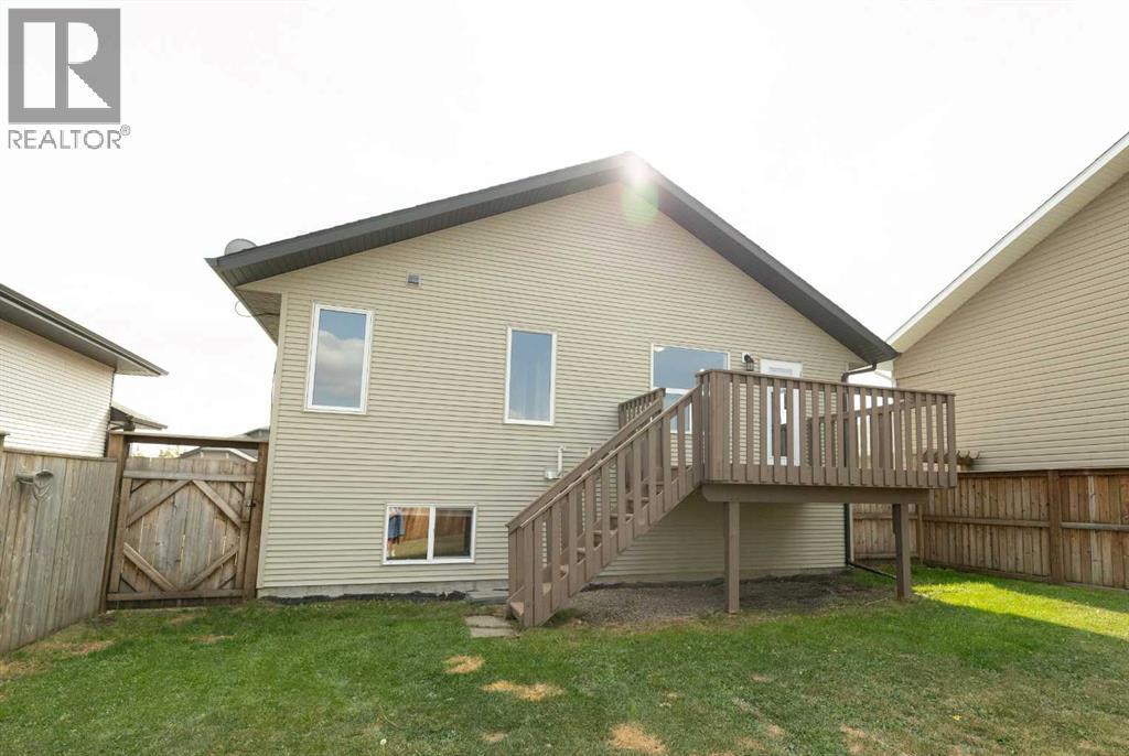 146 Newton Drive, Penhold, Alberta  T0M 1R0 - Photo 16 - A2257366