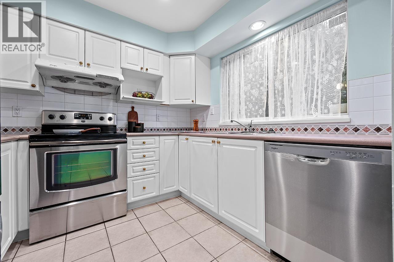 3 4238 Bond Street, Burnaby, British Columbia  V5H 1G4 - Photo 5 - R3061800