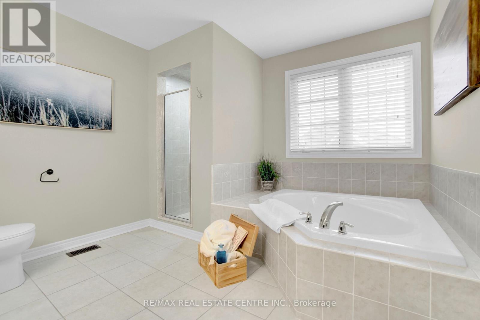 28 Plentywood Drive, Brampton, Ontario  L6Y 0C1 - Photo 27 - W12481650