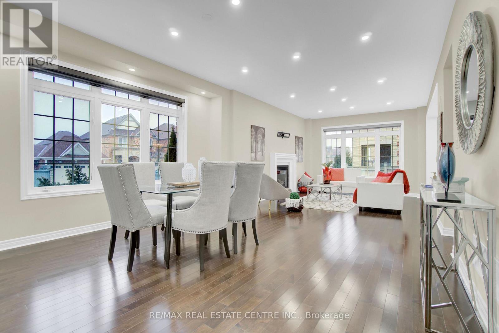 28 Plentywood Drive, Brampton, Ontario  L6Y 0C1 - Photo 6 - W12481650