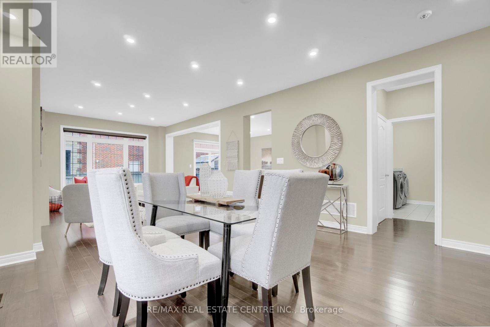 28 Plentywood Drive, Brampton, Ontario  L6Y 0C1 - Photo 8 - W12481650