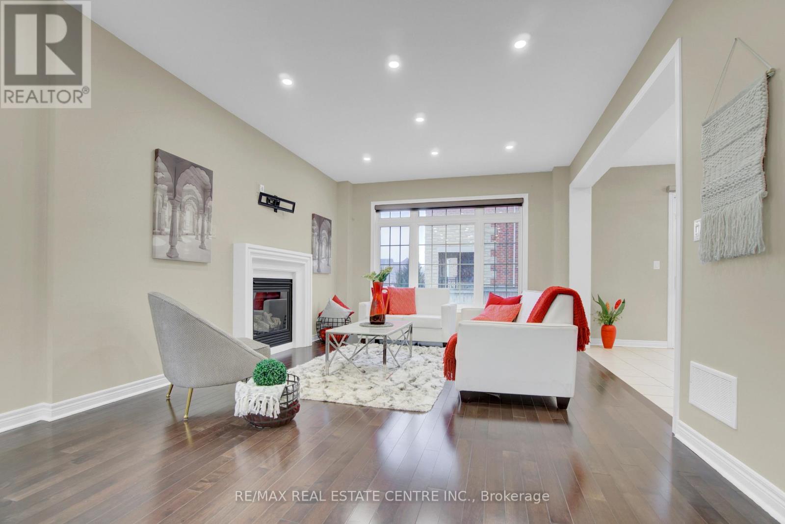 28 Plentywood Drive, Brampton, Ontario  L6Y 0C1 - Photo 9 - W12481650