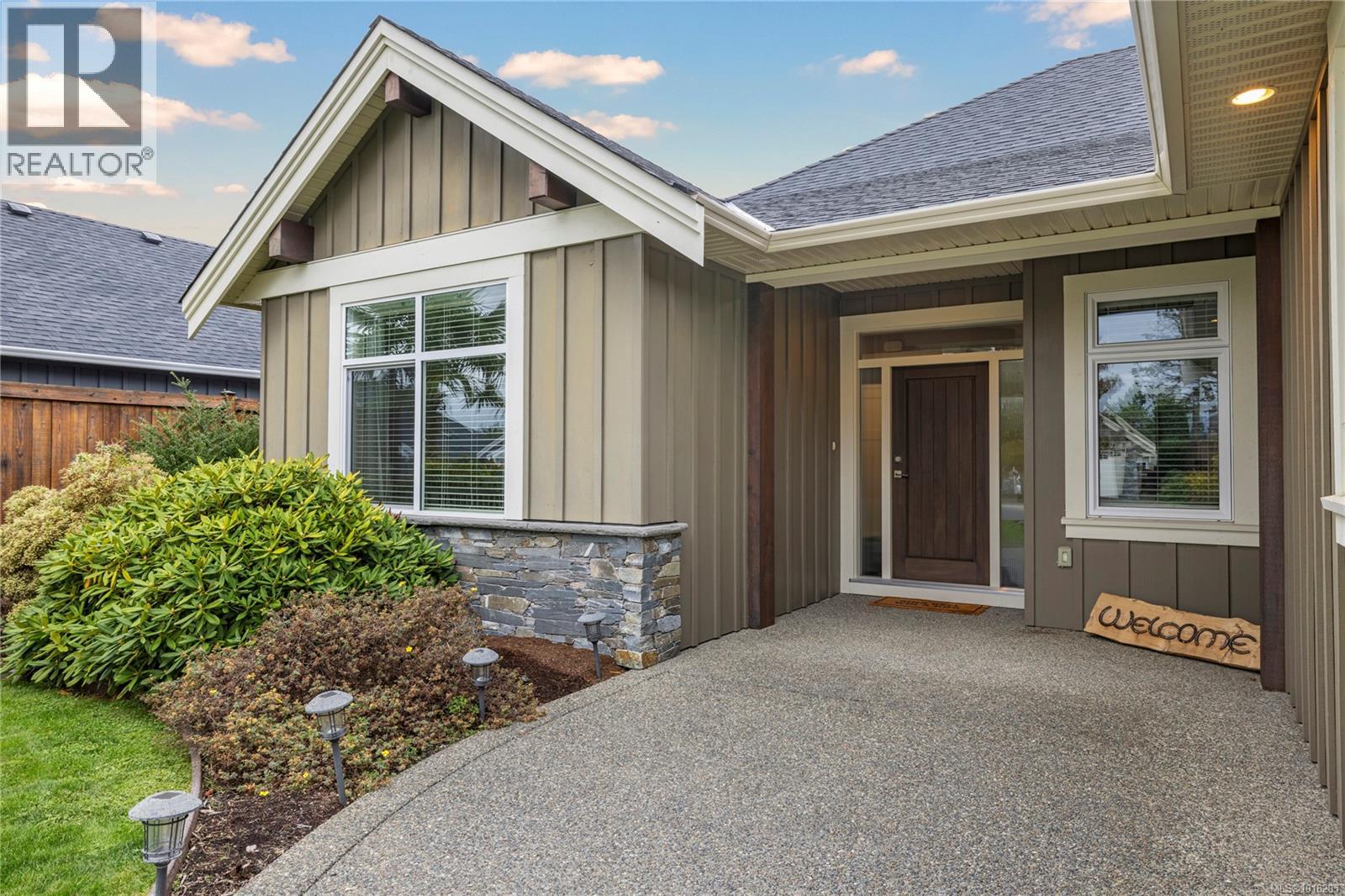 504 Ridgefield Dr, Parksville, British Columbia  V9P 0E2 - Photo 2 - 1018205
