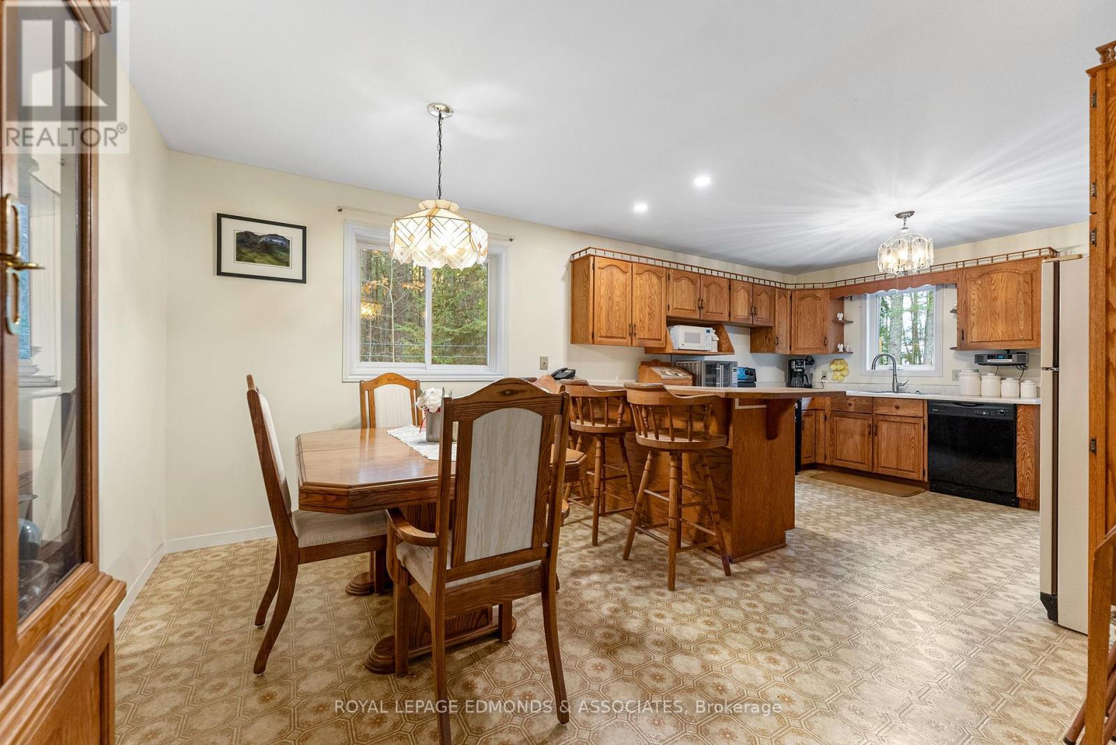 725 Marsh Road, North Algona Wilberforce, Ontario  K8A 6W4 - Photo 11 - X12481689