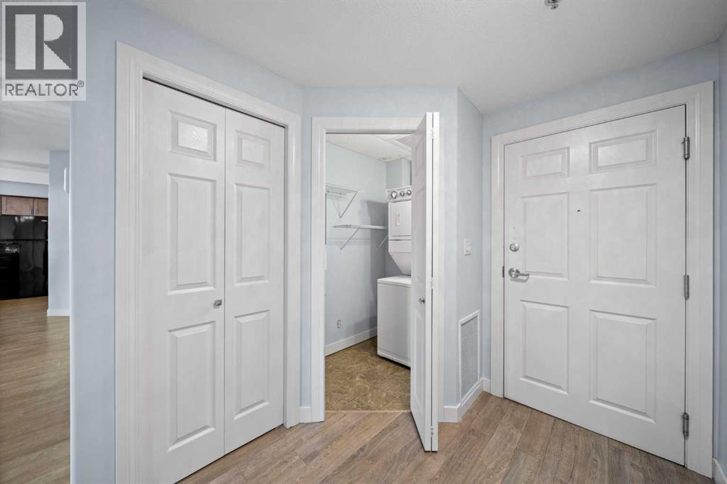 301, 69 Ironstone Drive, Red Deer, Alberta  T4R 0J8 - Photo 4 - A2266232