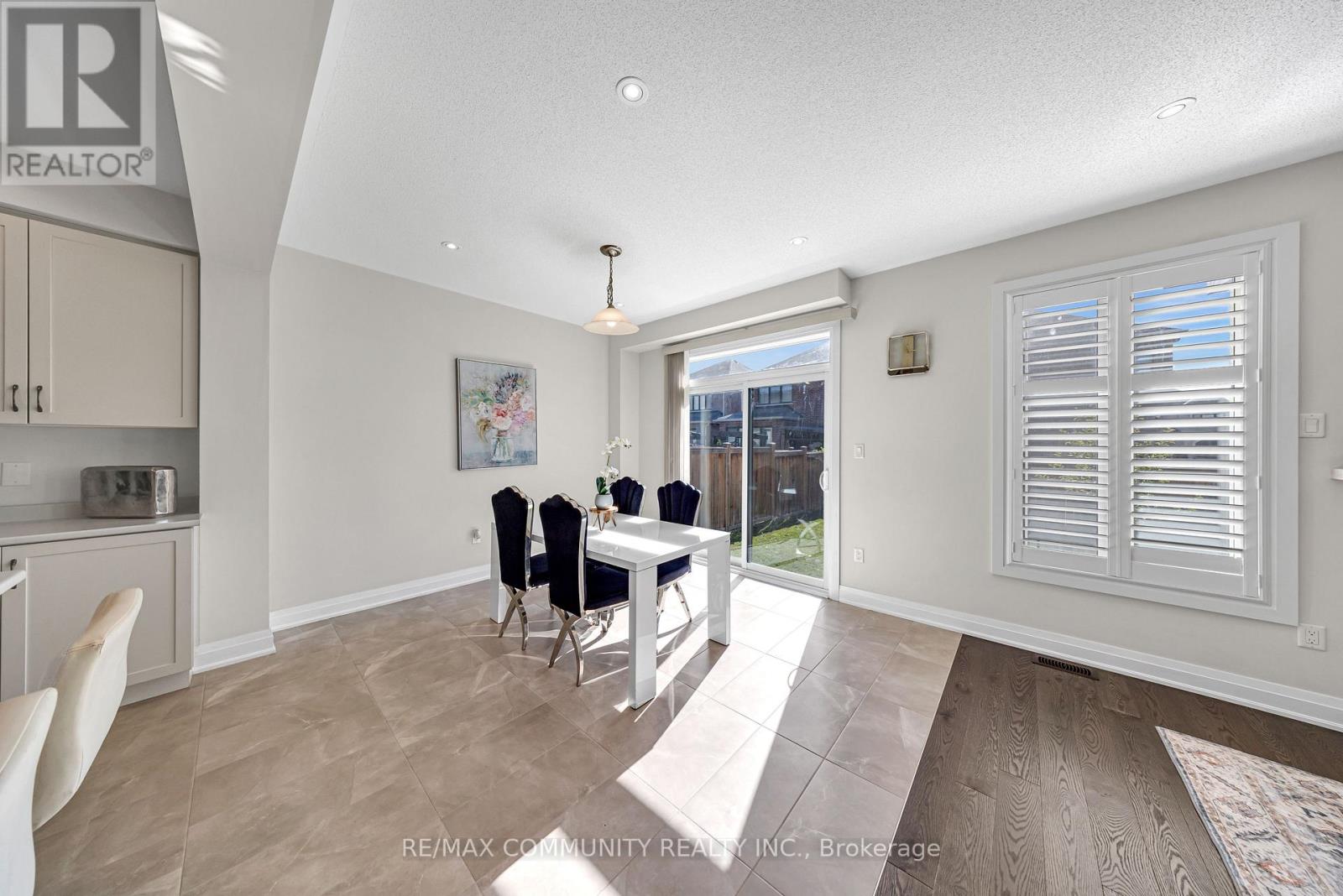 209 Castle Oaks Crossing, Brampton, Ontario  L6P 3X3 - Photo 26 - W12480718