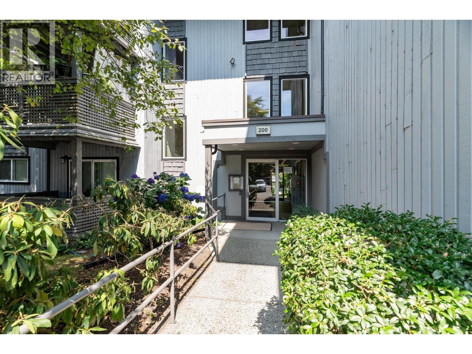 102 200 Westhill Place, Port Moody, British Columbia  V3H 1V2 - Photo 1 - R3061813