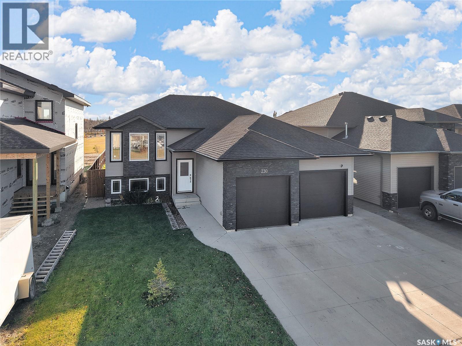 230 Baycroft Drive, Martensville, Saskatchewan  S0K 2T2 - Photo 2 - SK021636