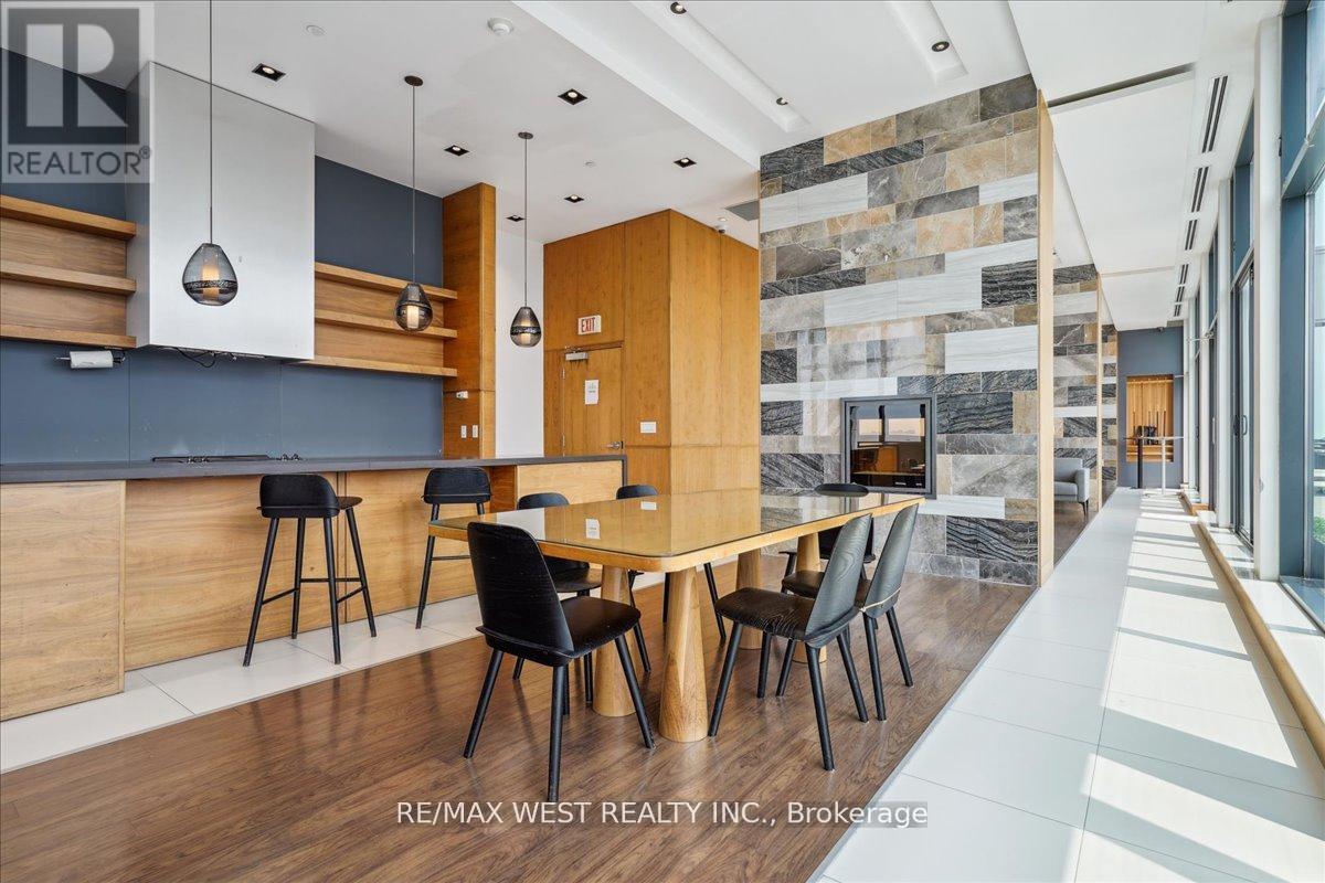 1010 - 75 The Donway W, Toronto, Ontario  M3C 2E9 - Photo 15 - C12481658