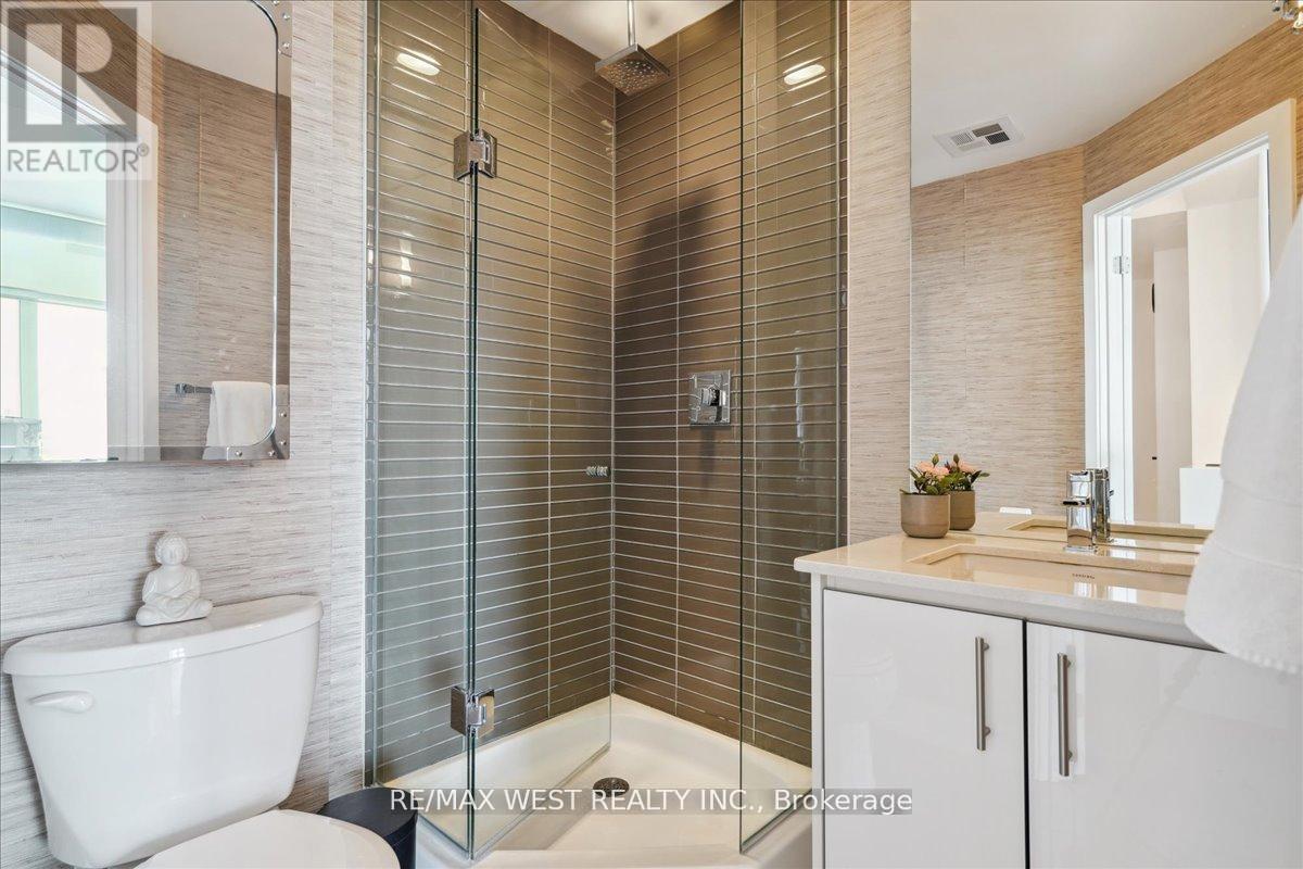 1010 - 75 The Donway W, Toronto, Ontario  M3C 2E9 - Photo 8 - C12481658