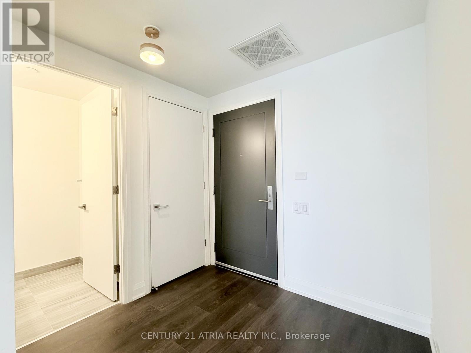 1003 - 33 Frederick Todd Way, Toronto, Ontario  M4G 0C9 - Photo 4 - C12481691