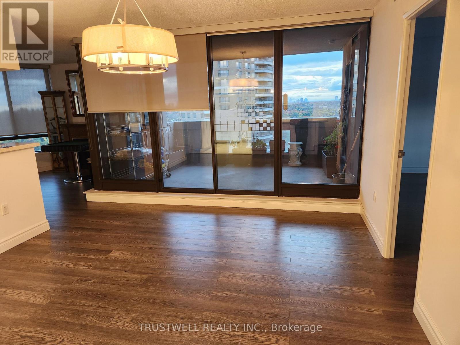 1706 - 65 Skymark Drive, Toronto, Ontario  M2H 3N9 - Photo 3 - C12481693
