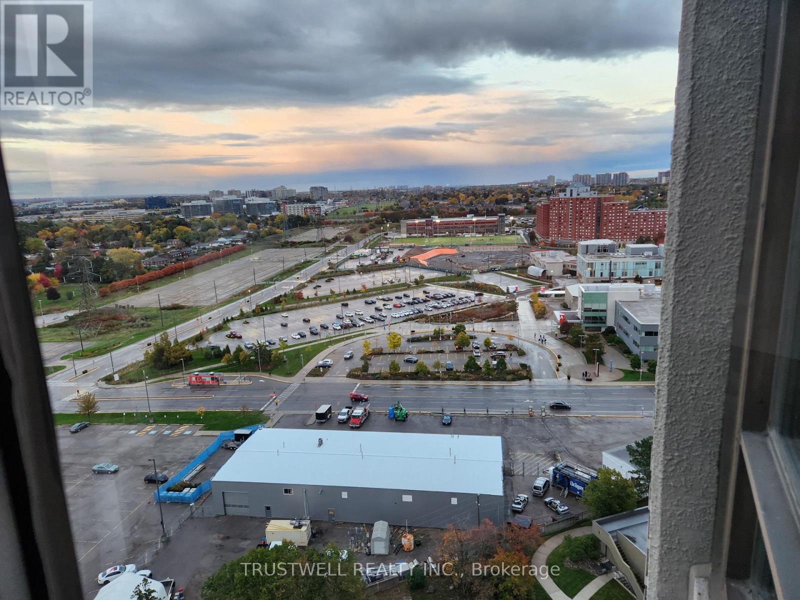1706 - 65 Skymark Drive, Toronto, Ontario  M2H 3N9 - Photo 6 - C12481693