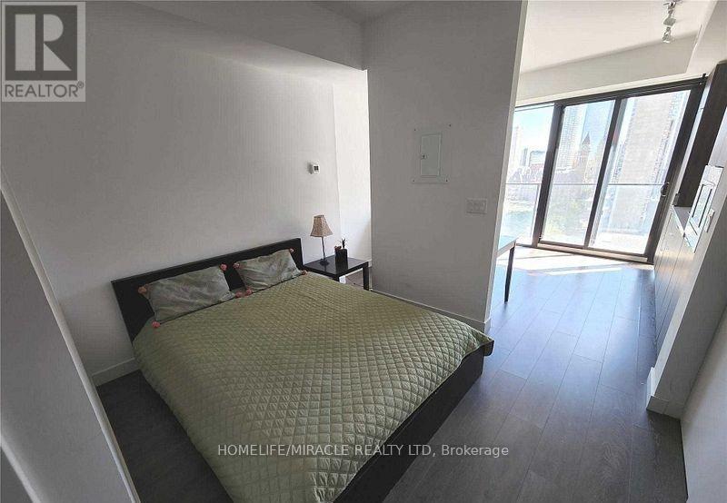 1810 - 215 Queen Street W, Toronto, Ontario  M5A 1S2 - Photo 12 - C12481695